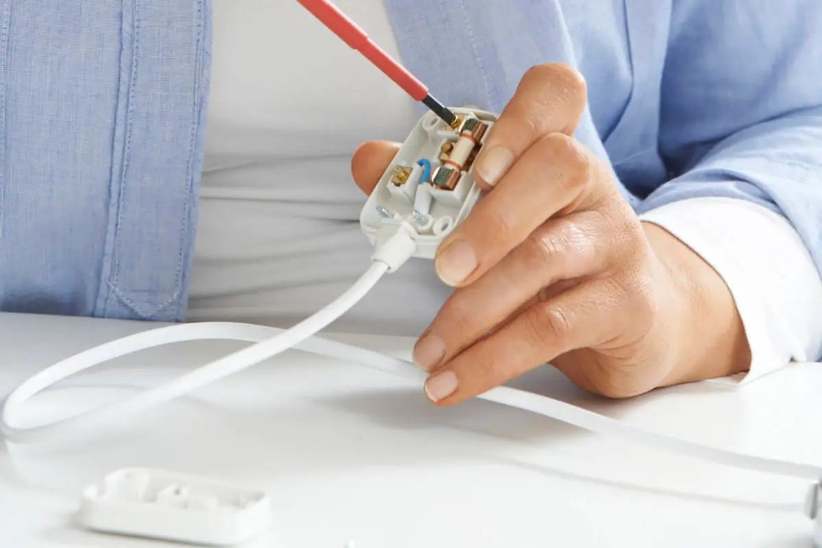 How To Replace Electrical Cord Plug