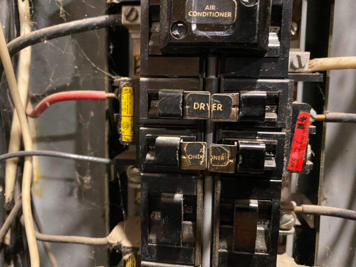How To Replace Pushmatic Circuit Breakers