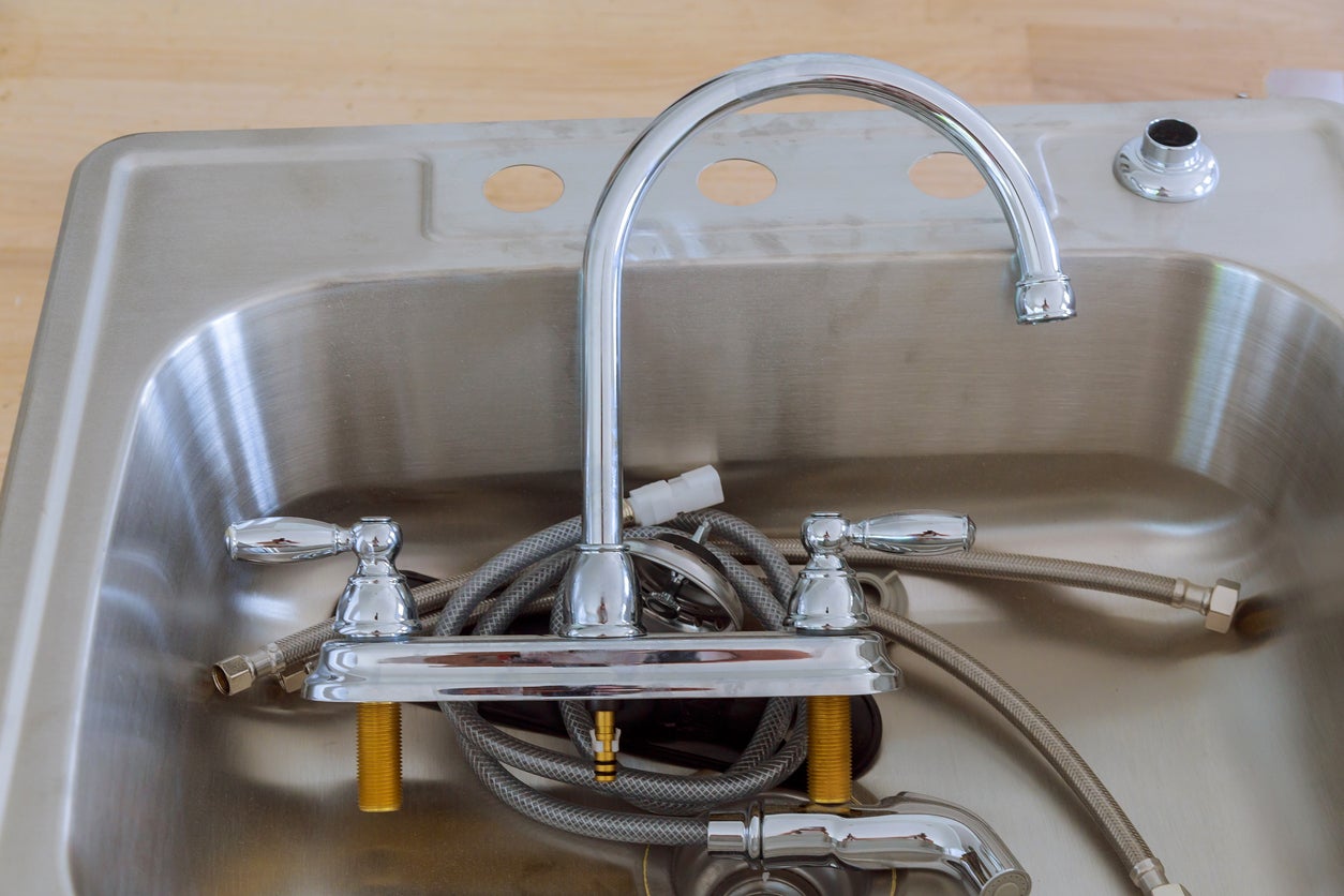 How To Replace Sink Faucet