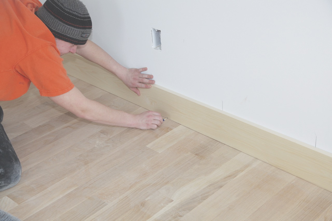 How To Scribe To Fit Drywall And Wood Molding
