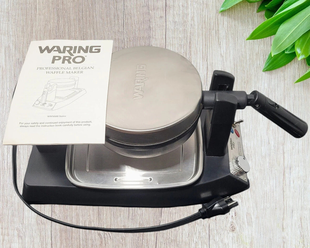 How To Use A Waring Waffle Iron