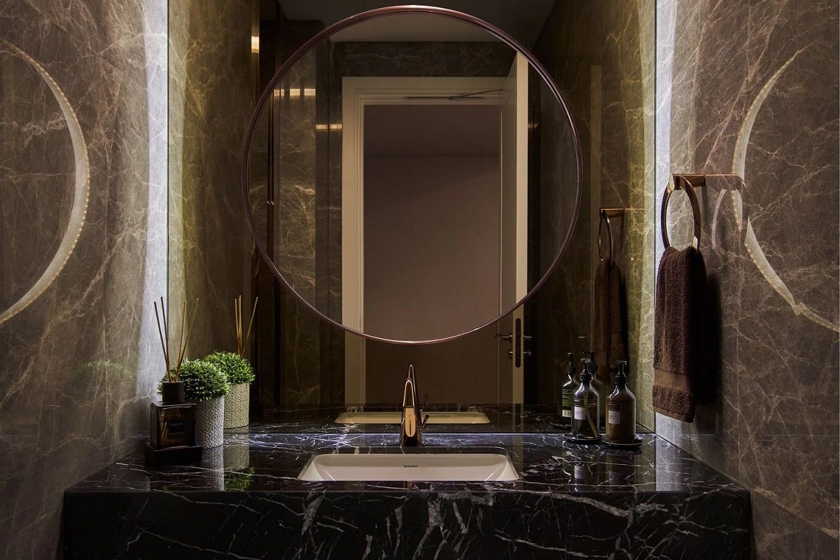 I’m An Interior Designer And These Are My 6 Tips For A Powder Room That Wows