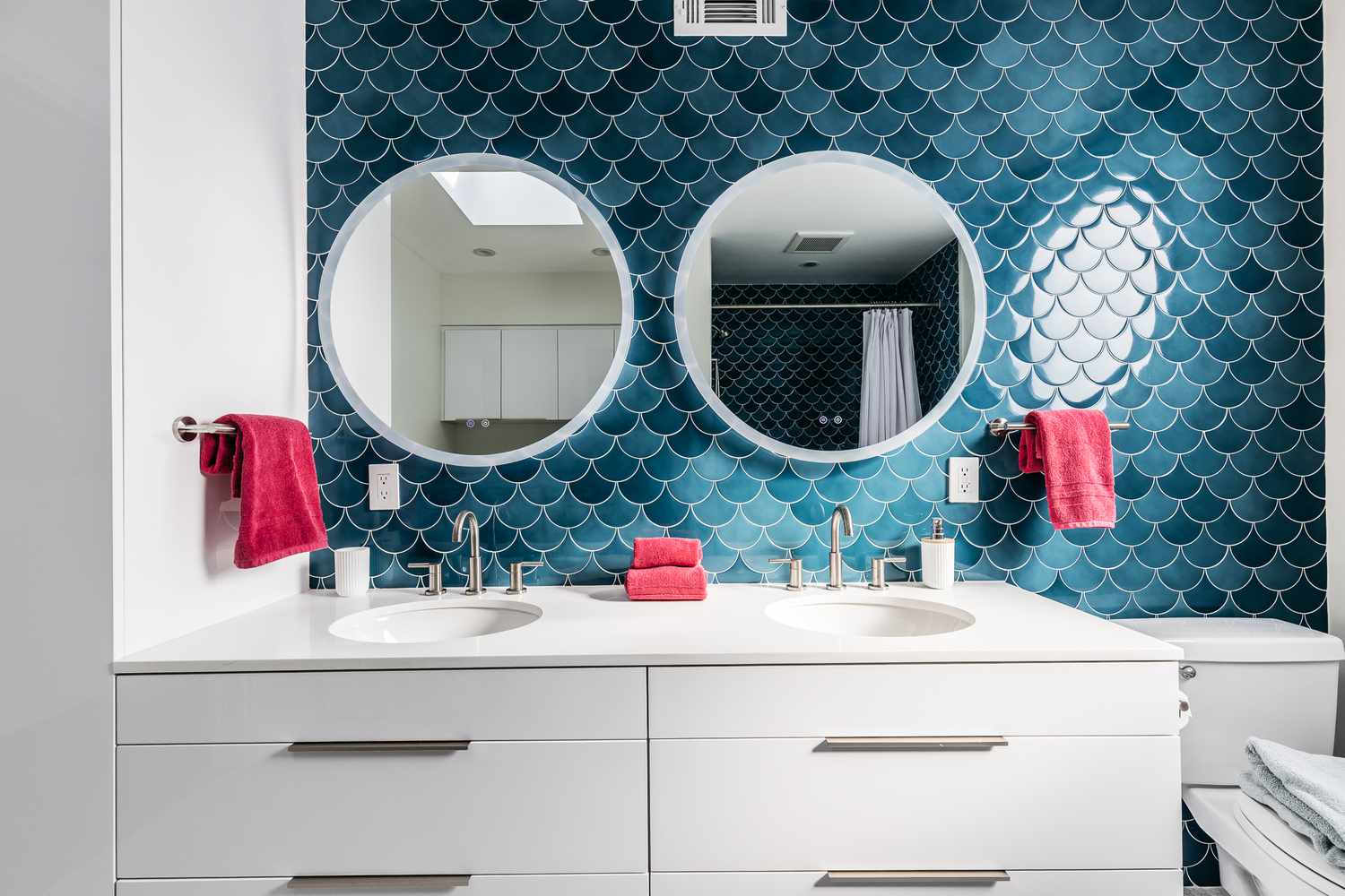 Kids’ Bathroom Ideas: 19 Ways To Take Them From Crib To College