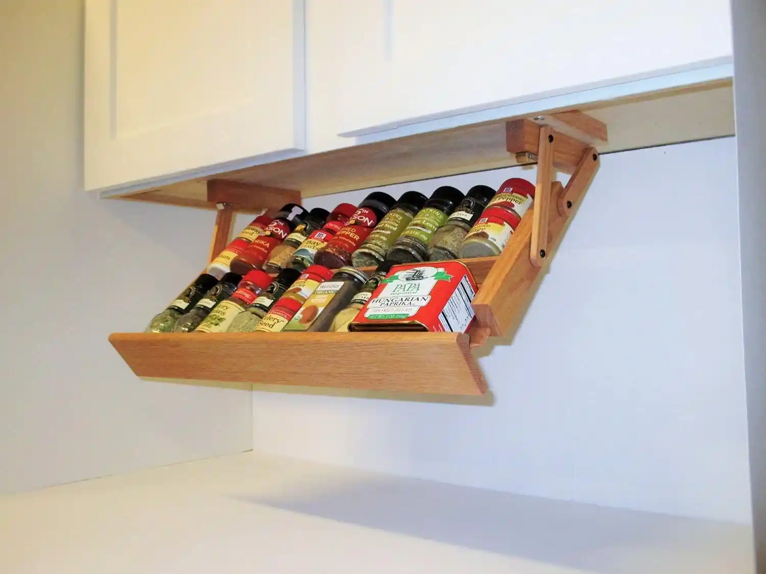 Organizing Spices: 10 Ways To Keep Spices Organized