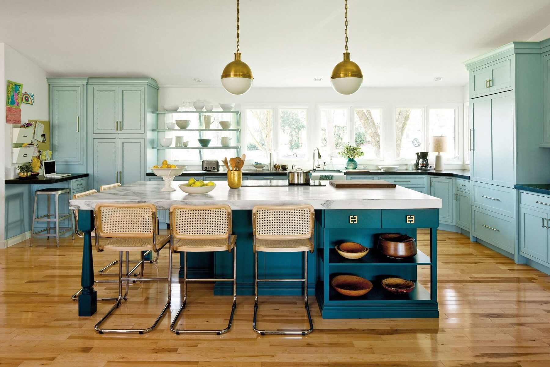 Outdated Kitchen Color Trends: 5 Colors Designers Despise