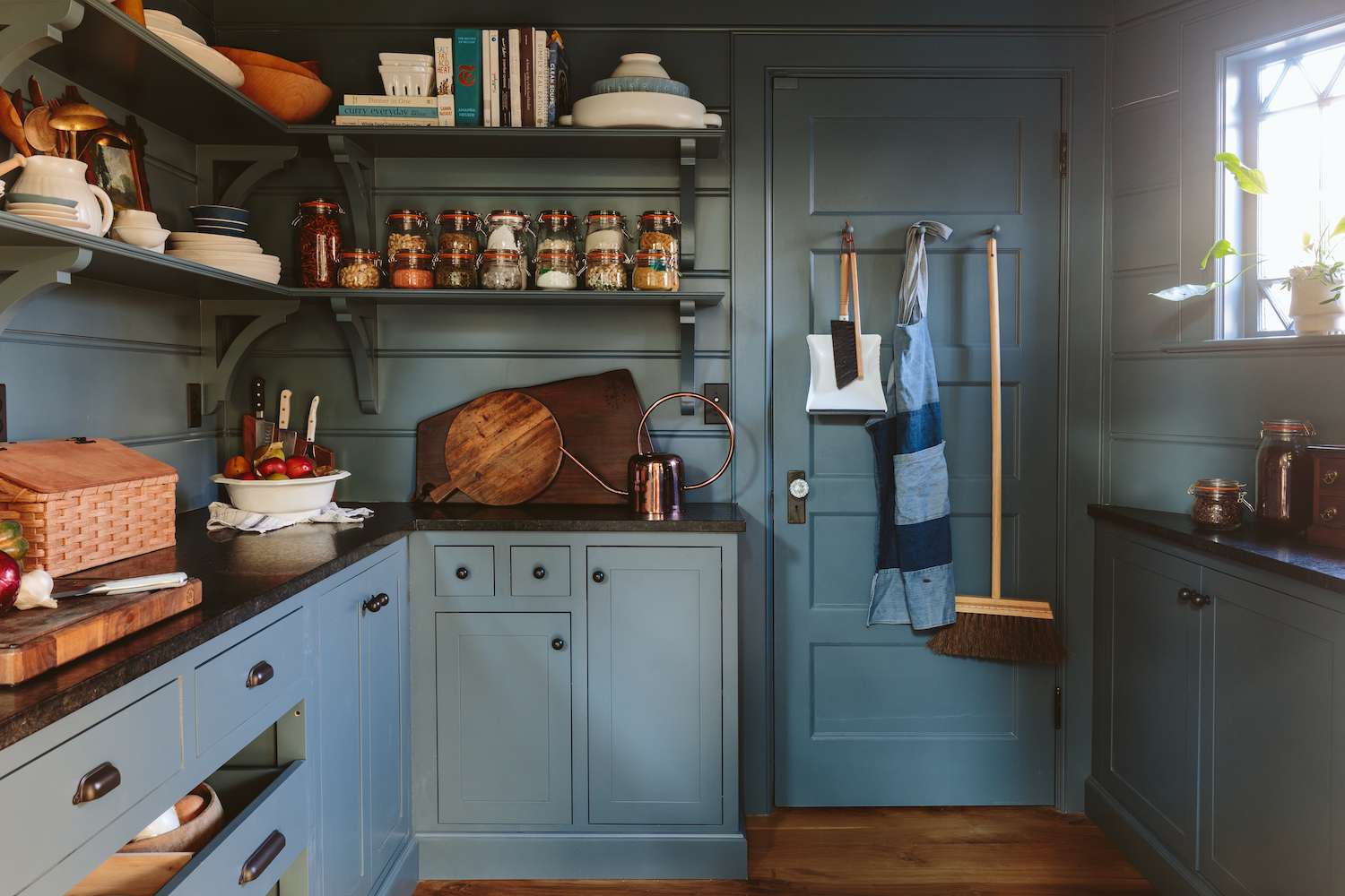 Pantry Door Ideas: 10 Inspiring Kitchen Storage Styles