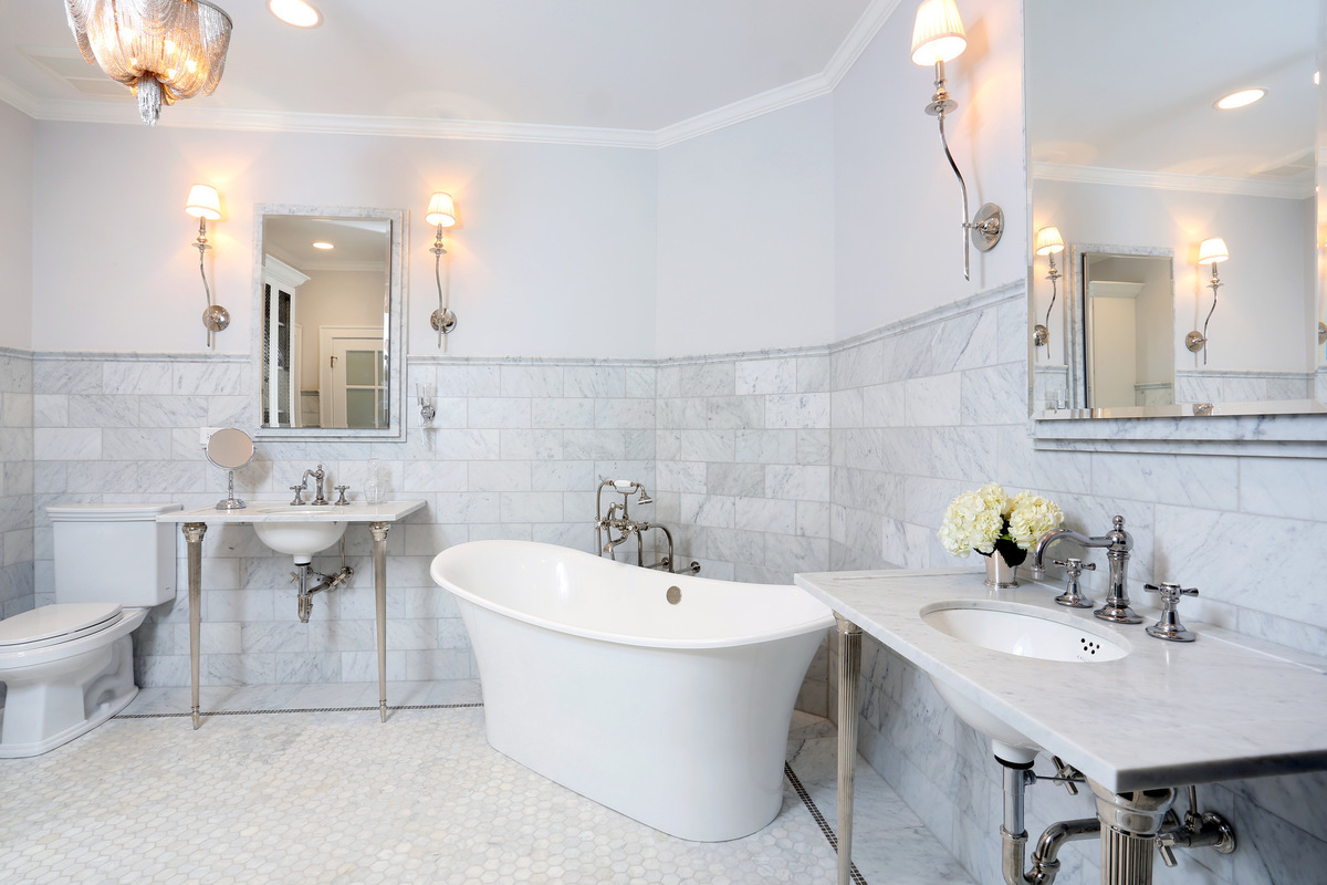 Parisian Bathroom Decor: 10 Ways To Achieve Elegant Decor