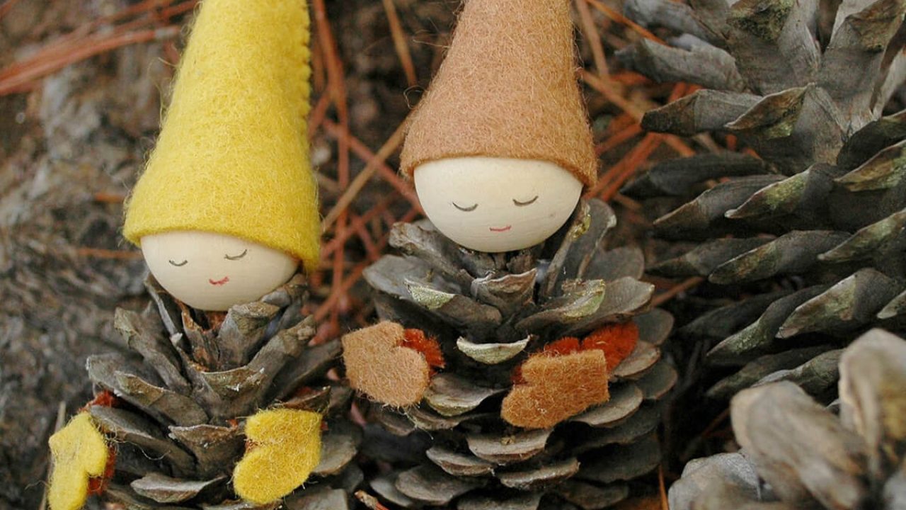 Holiday Crafting: Celebrate The Season With Fresh Moments