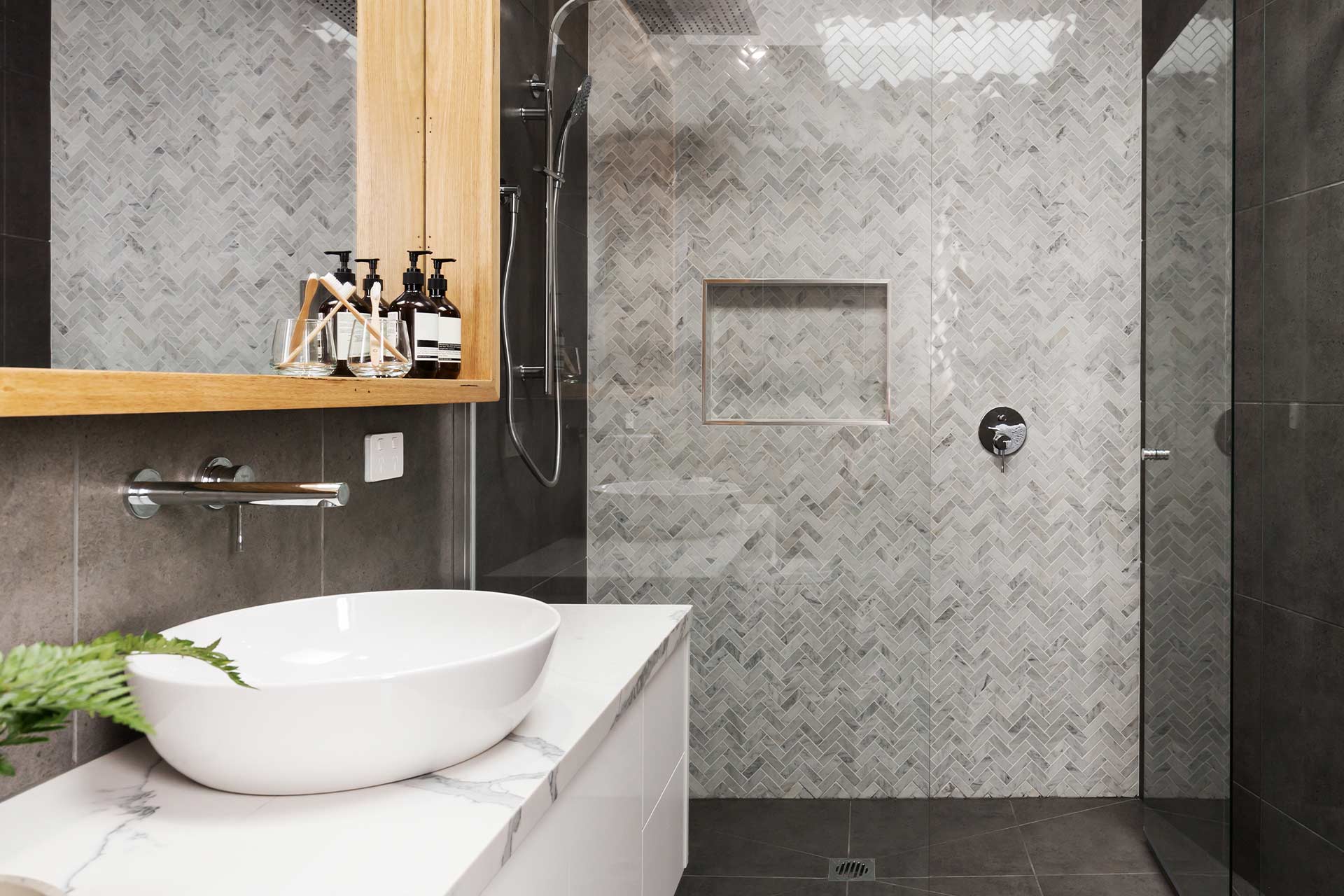 Small Bathroom Shower Tile Ideas: 10 Looks That Stretch Space