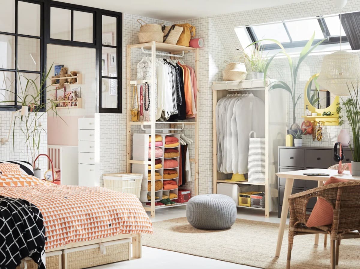 Small Bedroom Clothes Storage Ideas: 10 Clever Tricks