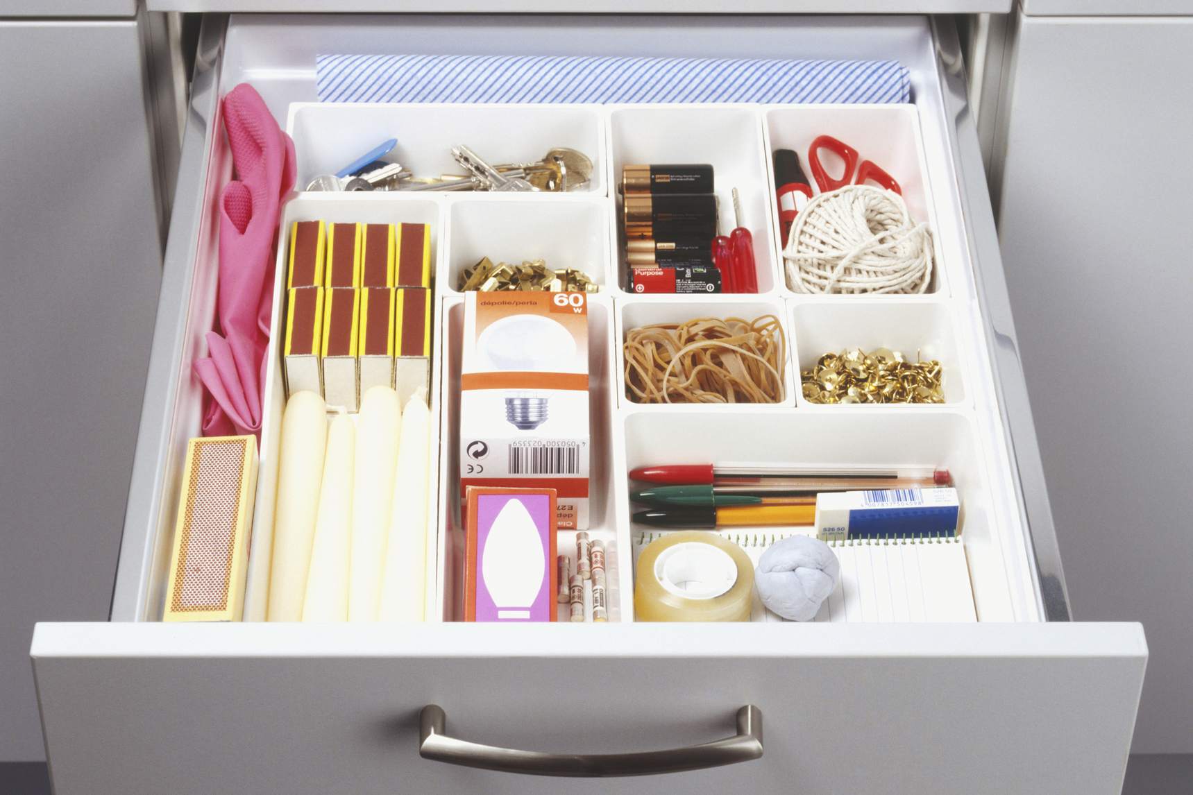 The 5-step Kitchen Drawer Organizing Rule Professionals Favor
