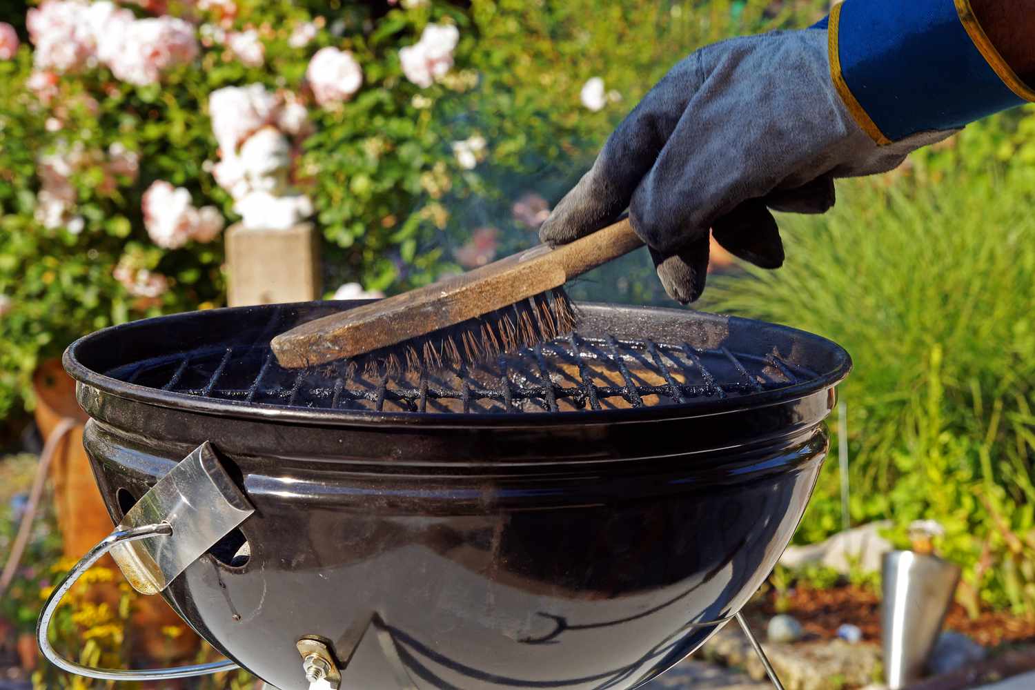 The Best Way To Clean A Grill For Delicious Backyard BBQ