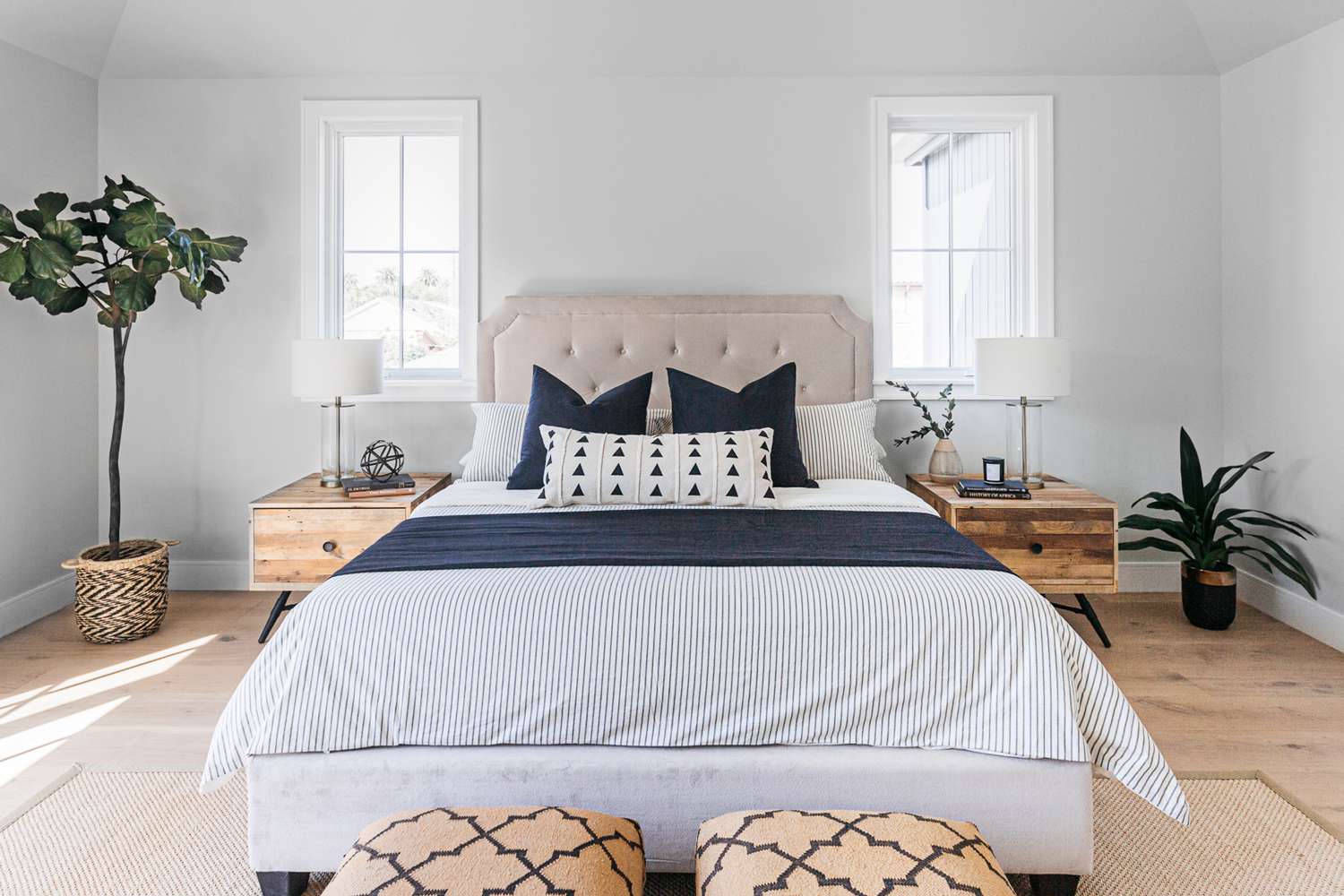 What Color Bedding Makes A Bedroom Look Bigger?