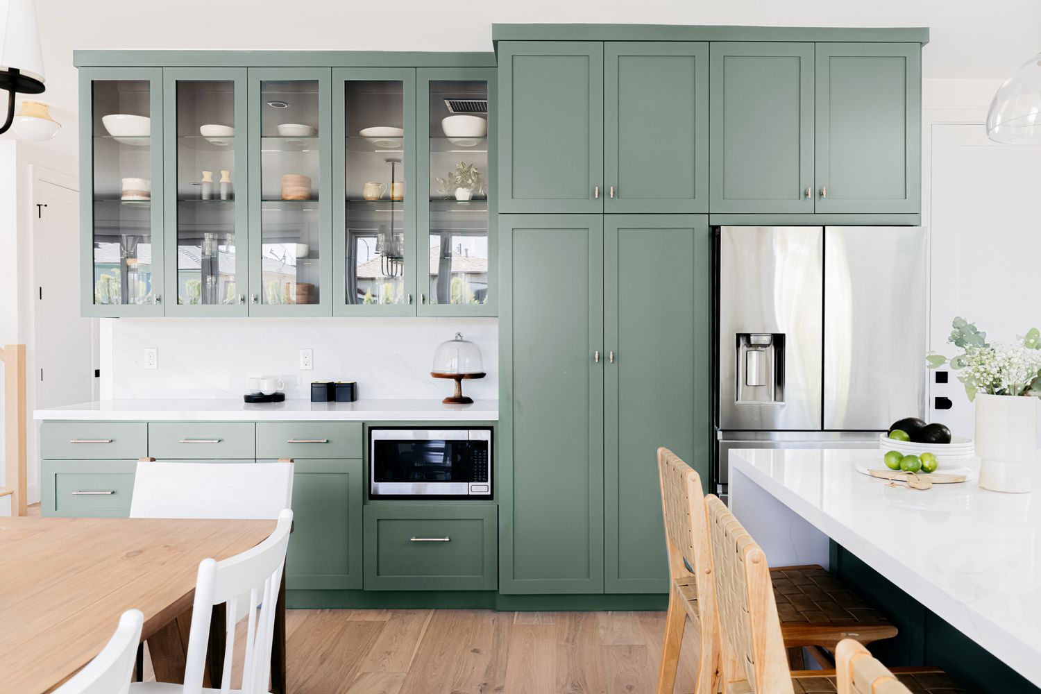 What Color Is Replacing Dark Green? Designers Prefer This Palette