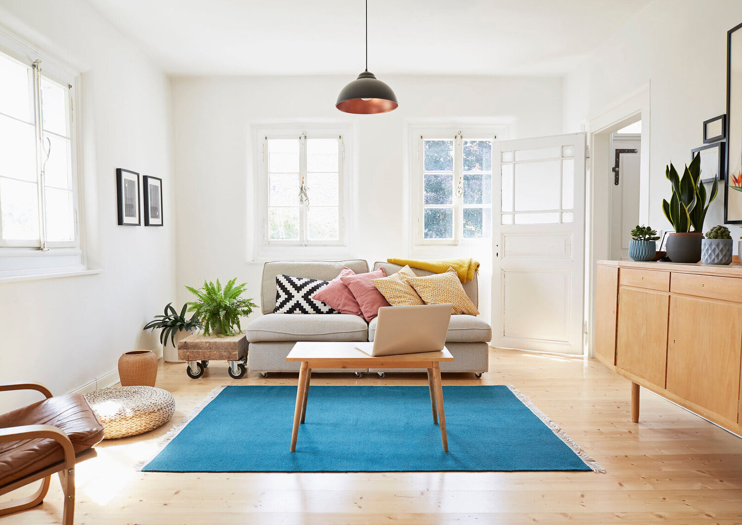 What Color Should You Not Paint Your Living Room?