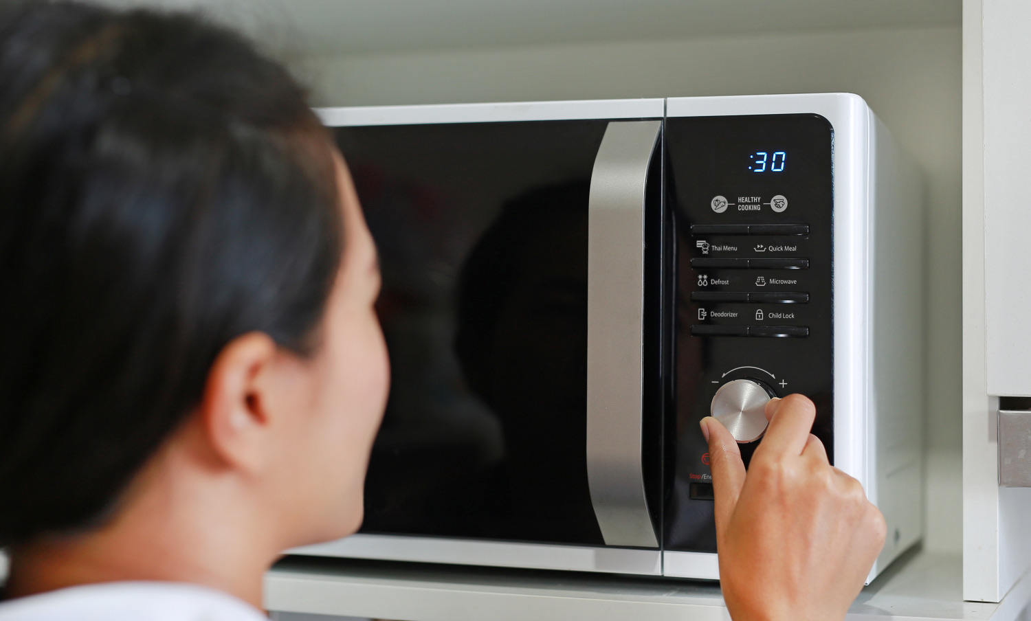 What Is Difference Between Microwave And Microwave Oven