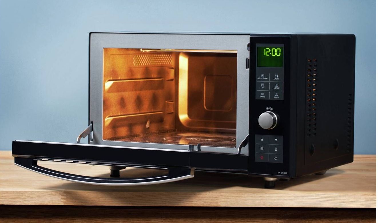 What Is The Approximate Power Of A Typical Microwave Oven