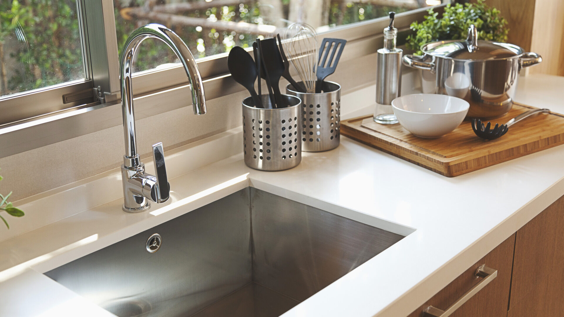 What Is The Best Kitchen Faucet Brand