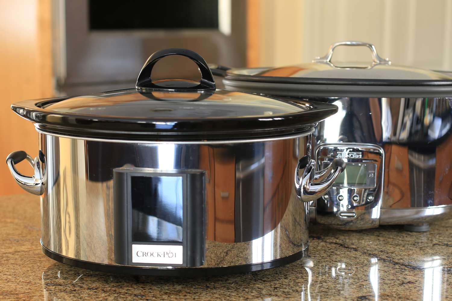 What Is The Difference Between A Crockpot And A Slow Cooker