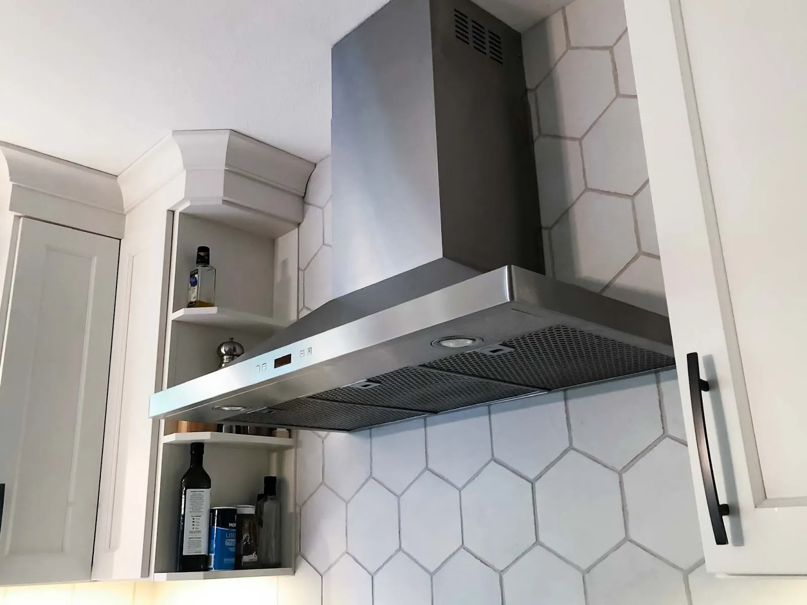 What Size Range Hood Do I Need For A 36-inch Cooktop