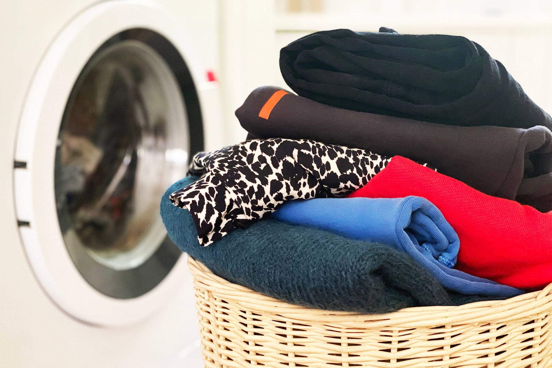 What Temperature To Wash Dark Clothes: An Expert Explains All