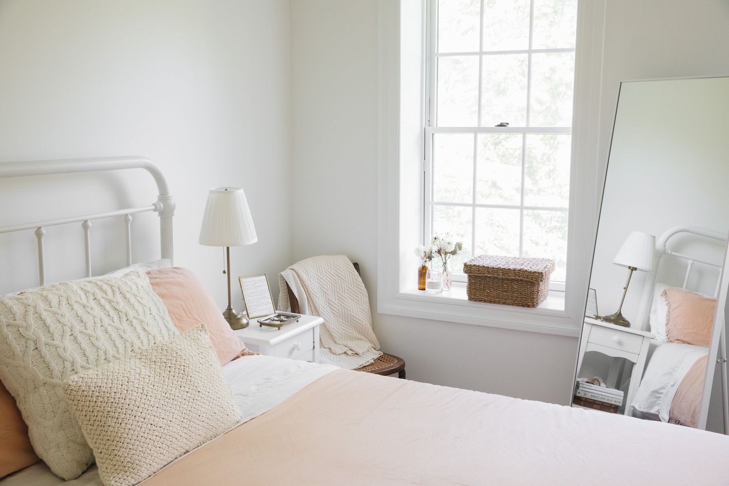 Where Should Mirrors Be Placed In A Bedroom For Feng Shui?