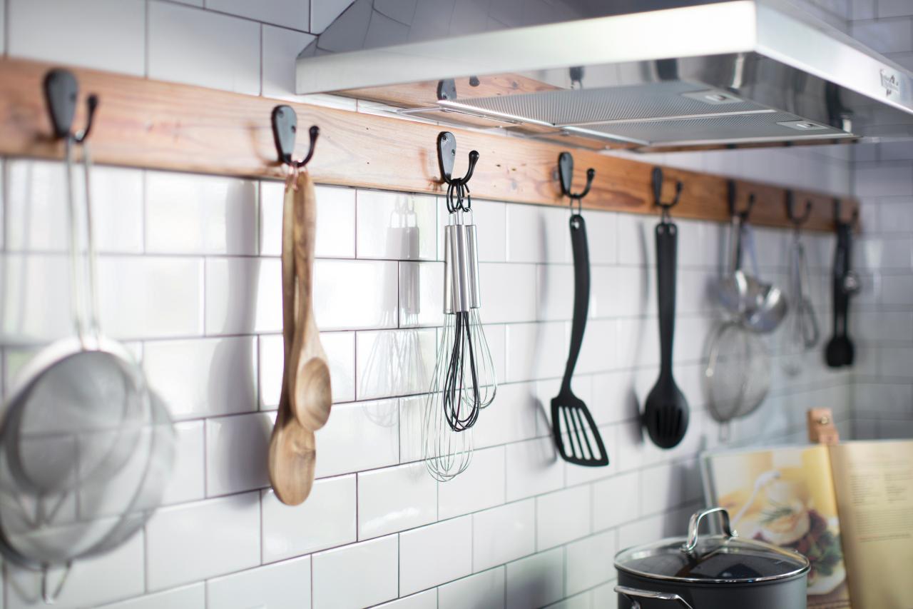 Where To Put Utensils In A Kitchen Without Drawers