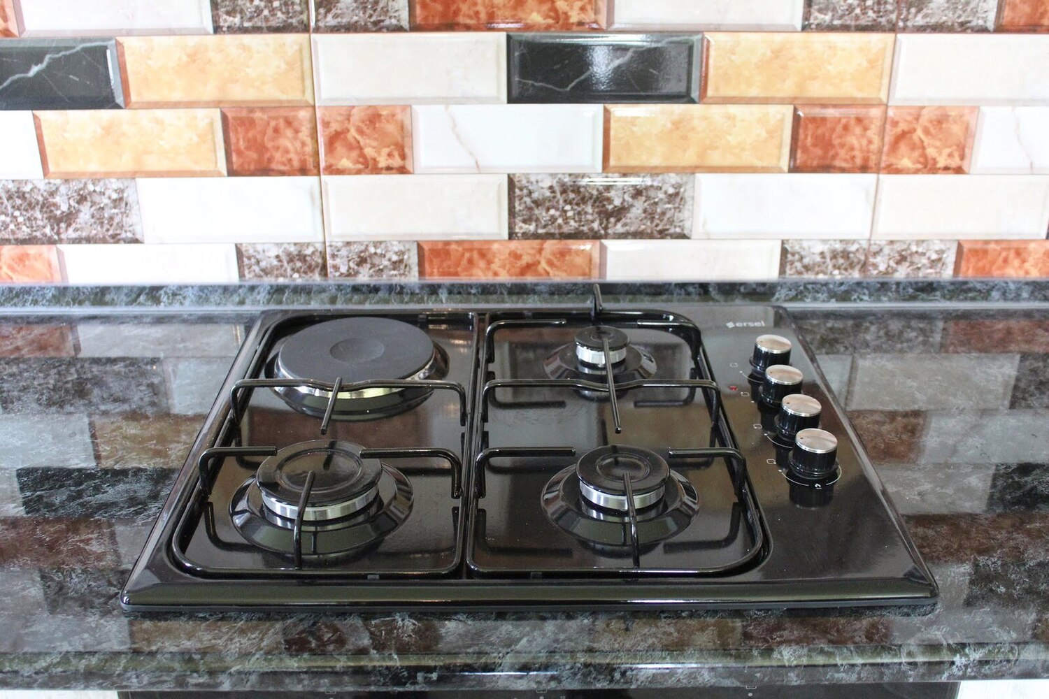 Which Costs More: Gas Stove Burners Or An Electric Heater?
