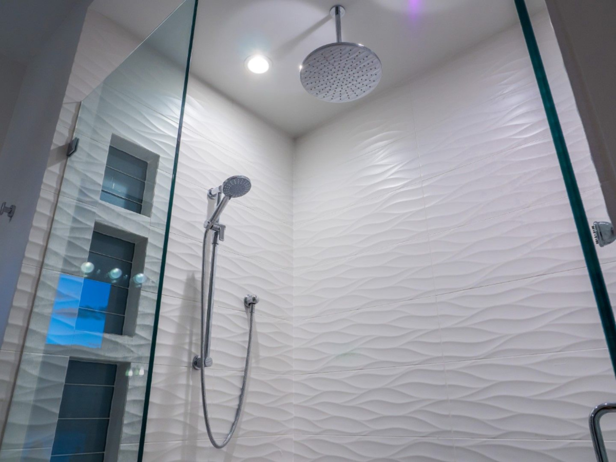 White Shower Tile Ideas: 10 Designs With White Shower Tile