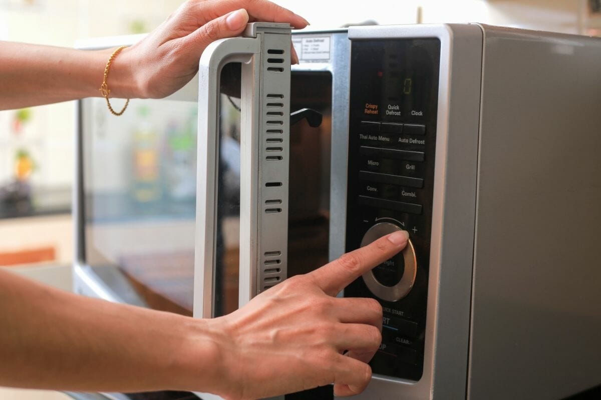 Why Should You Never Operate An Empty Microwave Oven?