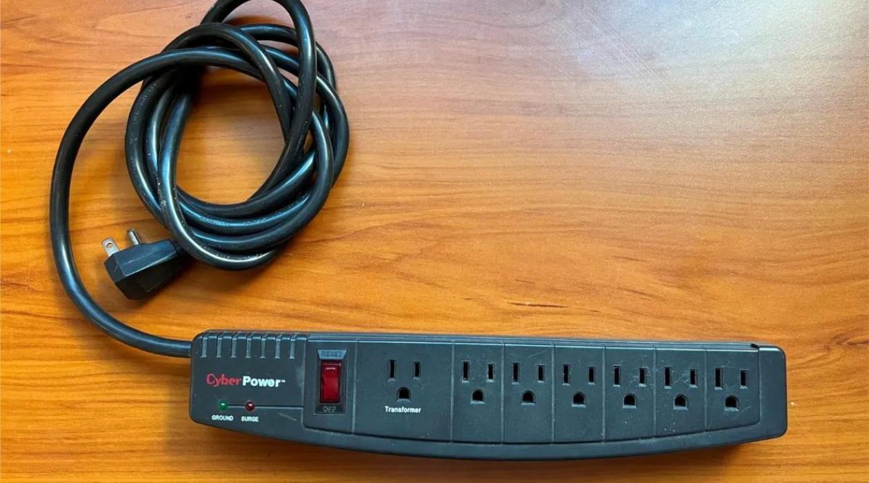 10 Best Power Saving Surge Protector for 2024