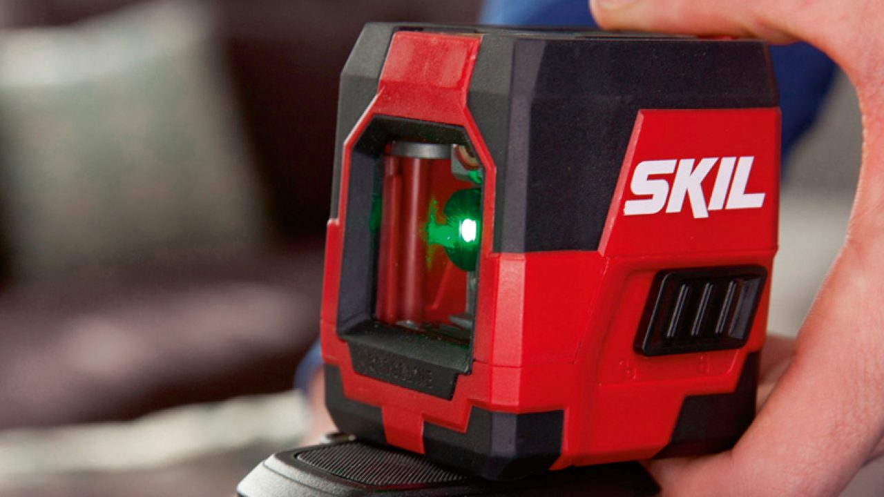 SKIL 65ft. Green Self-leveling Cross Line Laser Level with Horizontal and  Vertical Lines, Rechargeable Lithium Battery with USB Charging Port, Clamp 