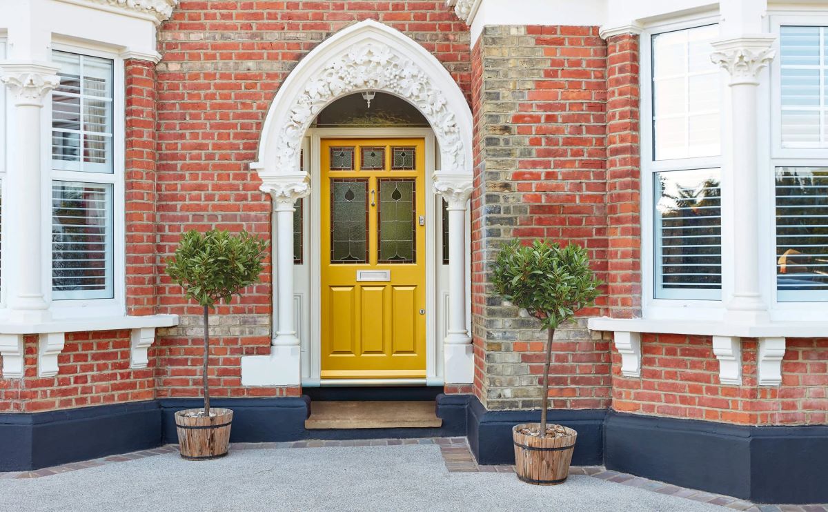 14 Fresh, Traditional Front Doors Ideas For Every Style