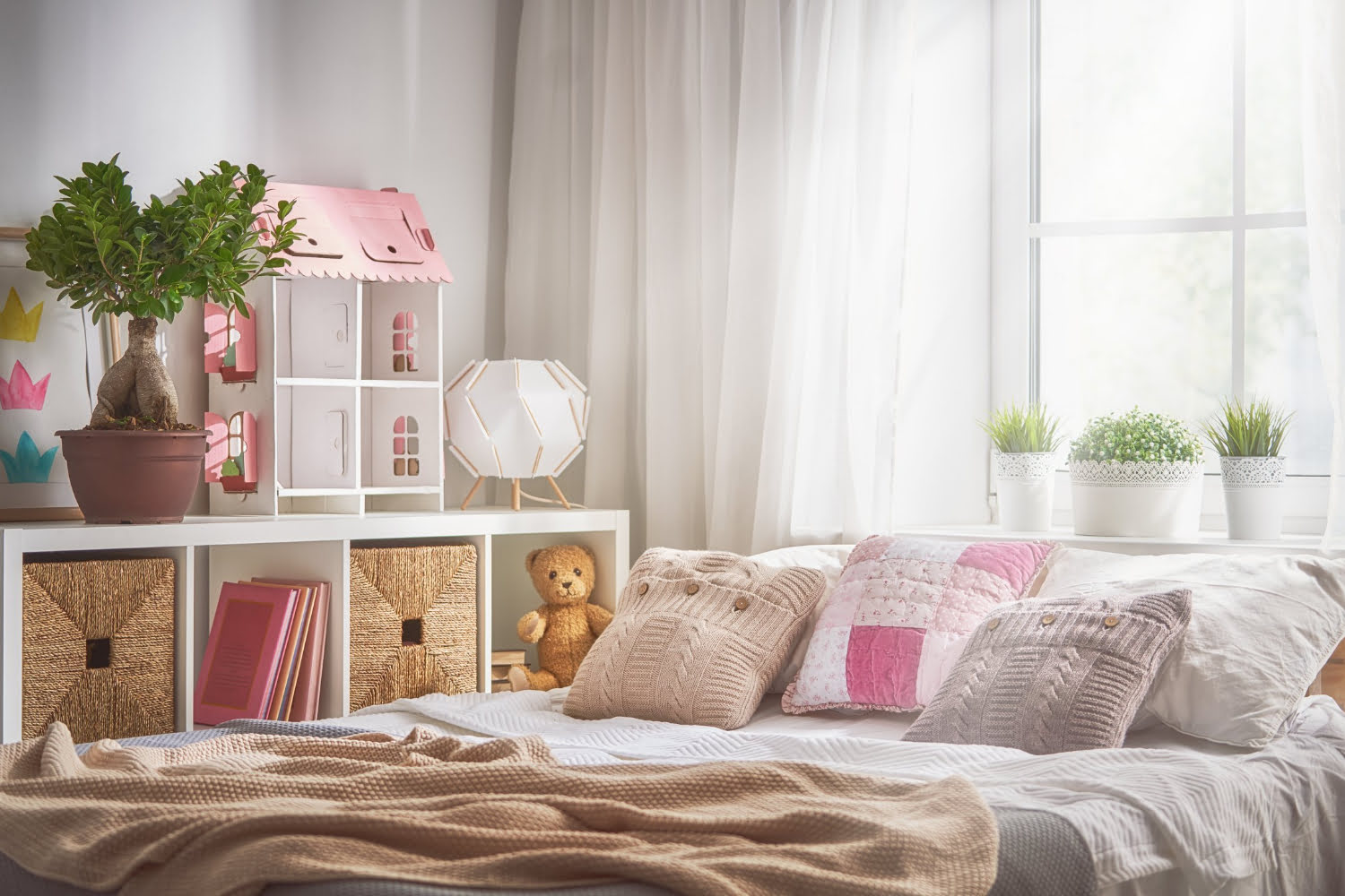 5 Must-Haves For Every Small Kid’s Room From Professional Organizers