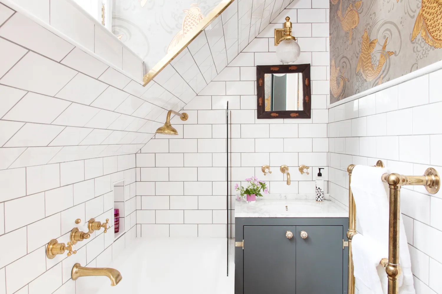 Bathroom Dressing Rooms: 10 Ideas For A Multi-Purpose Space