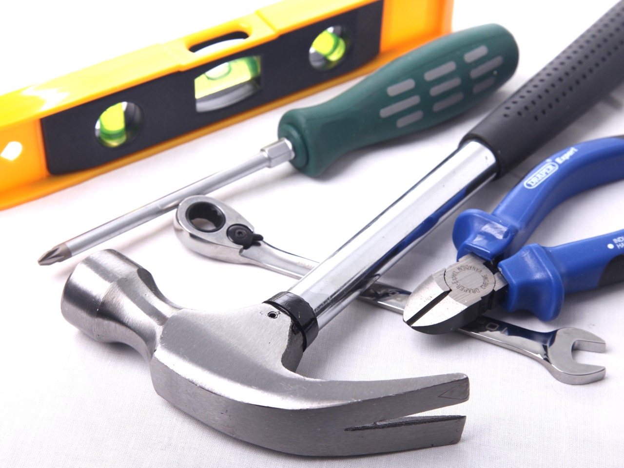 How Are Hand Tools Classified?