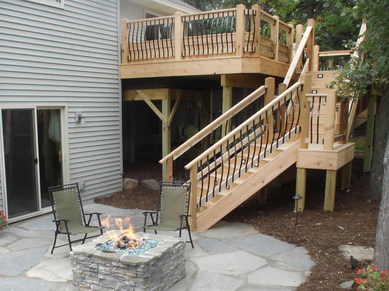 How Do You Calculate Stairs For A Deck?