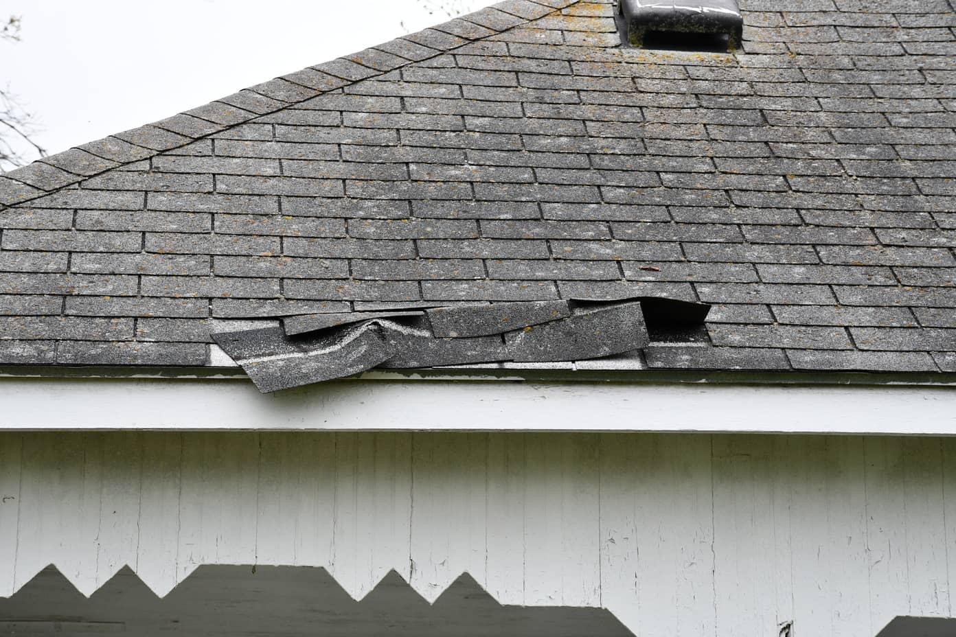 How Do You Know When You Need A New Roof