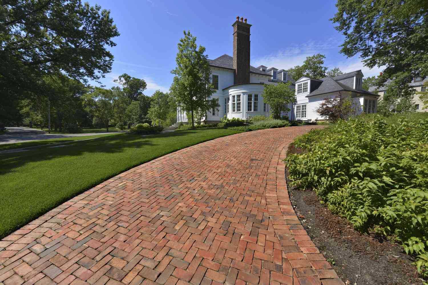 How Much Does A Brick Walkway Cost