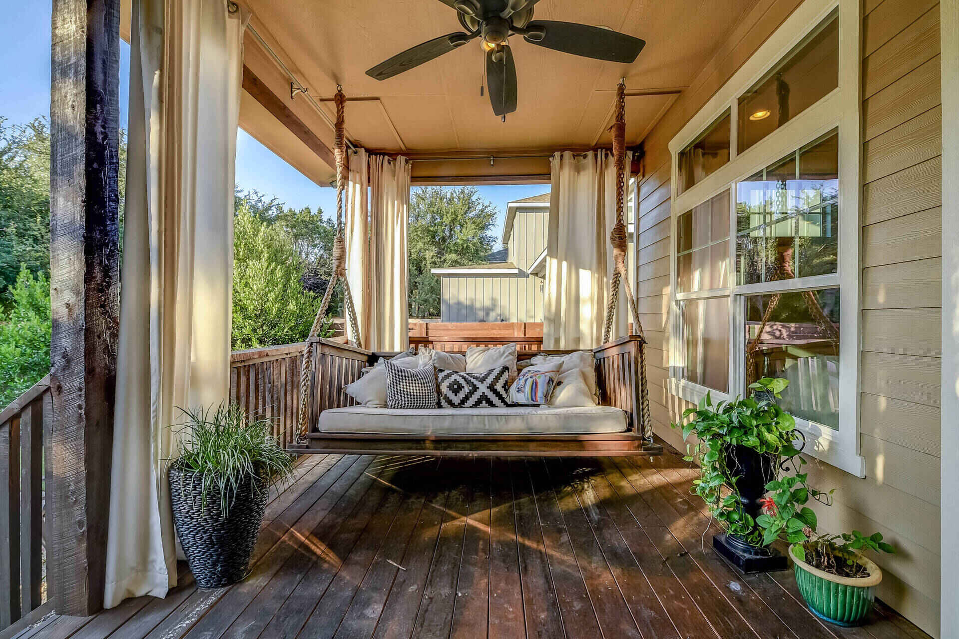How Much Does It Cost To Build A Porch Deck