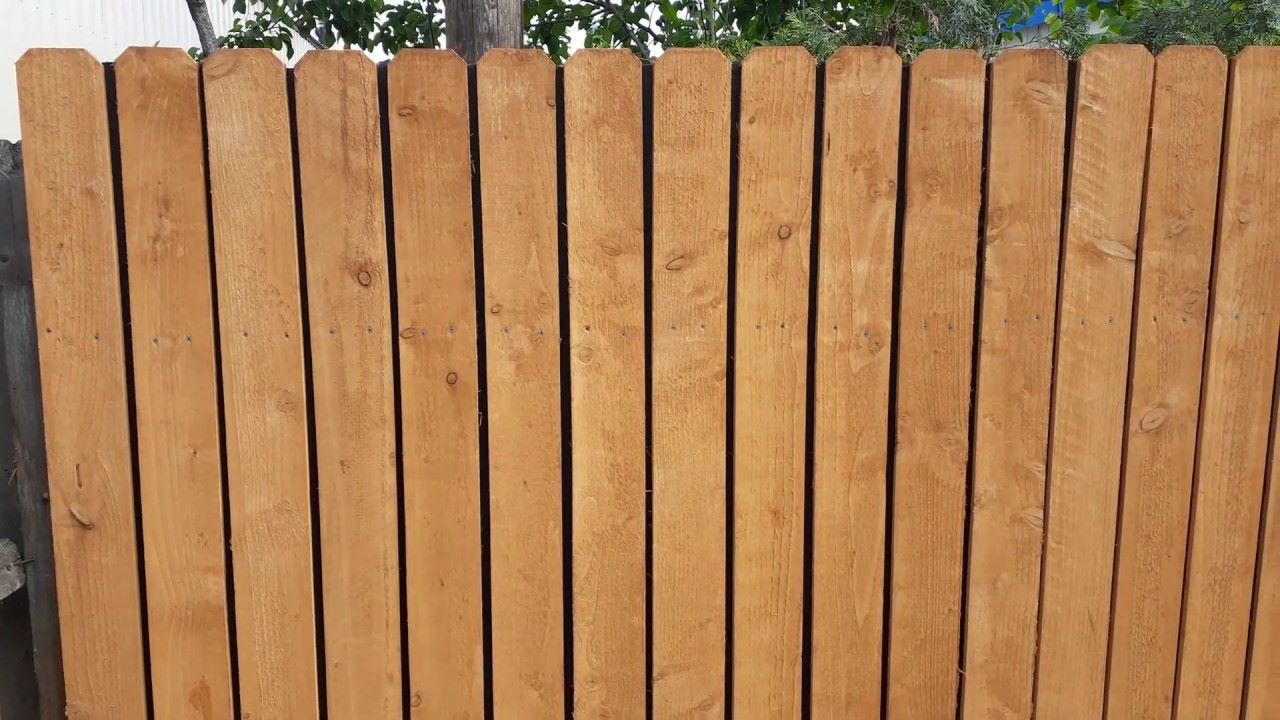 How Much Space Between Fence Pickets