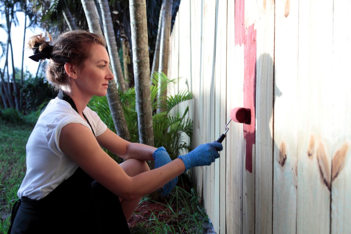 How Much To Paint A Fence