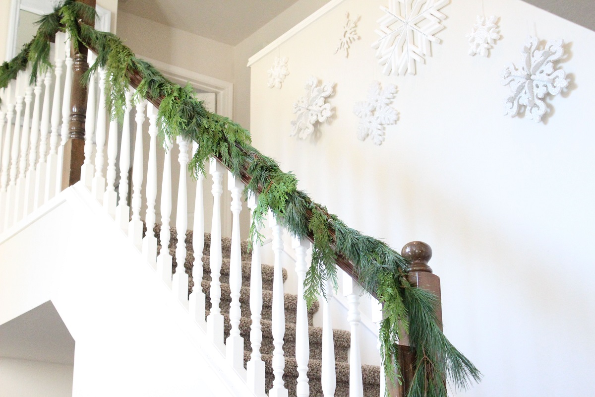 How To Attach Garland To Stairs