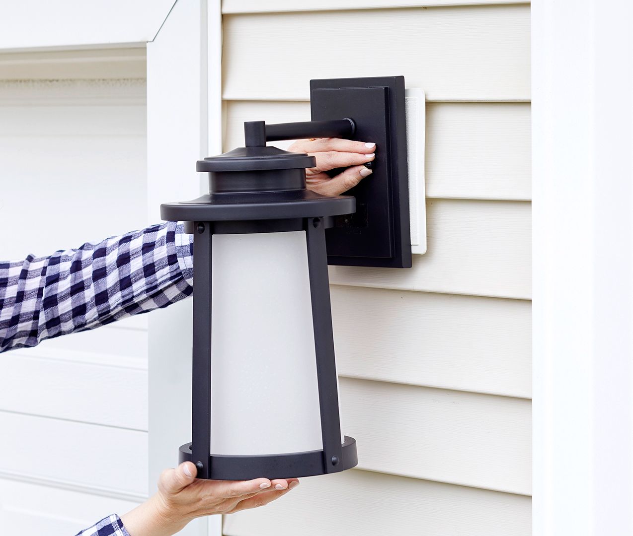 How To Change Front Porch Light Bulb