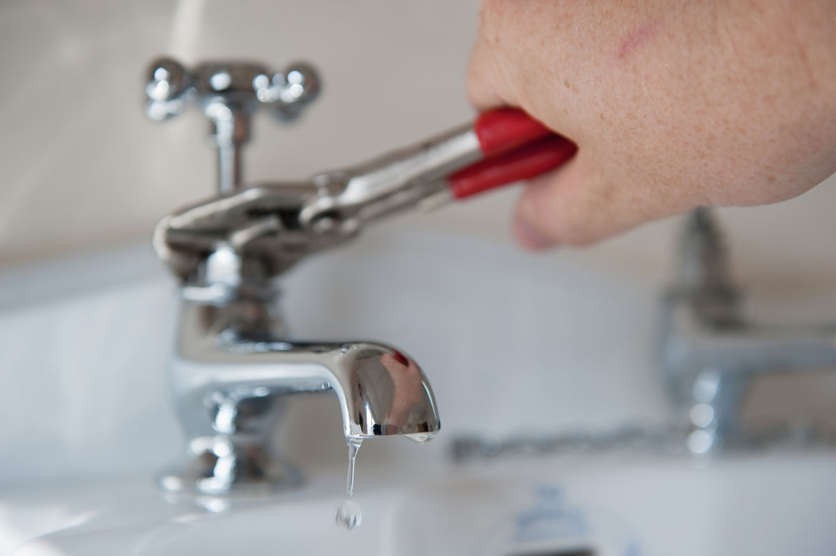 How To Check For Leaks In Plumbing