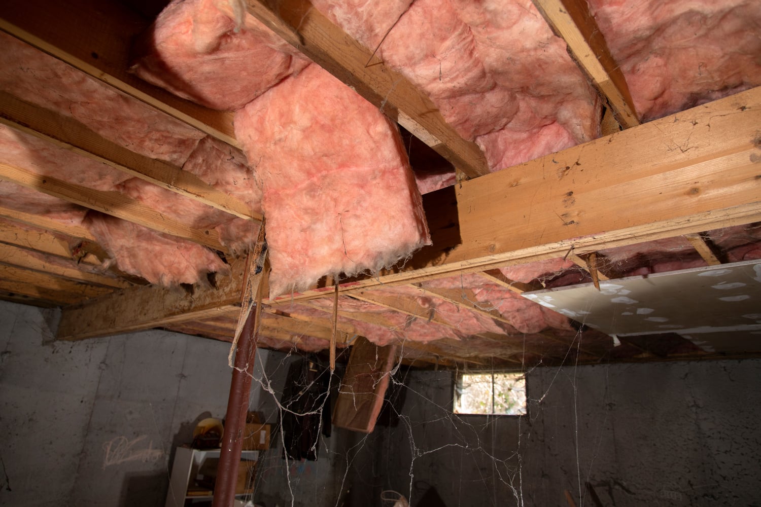 How To Clean Up Fiberglass Insulation