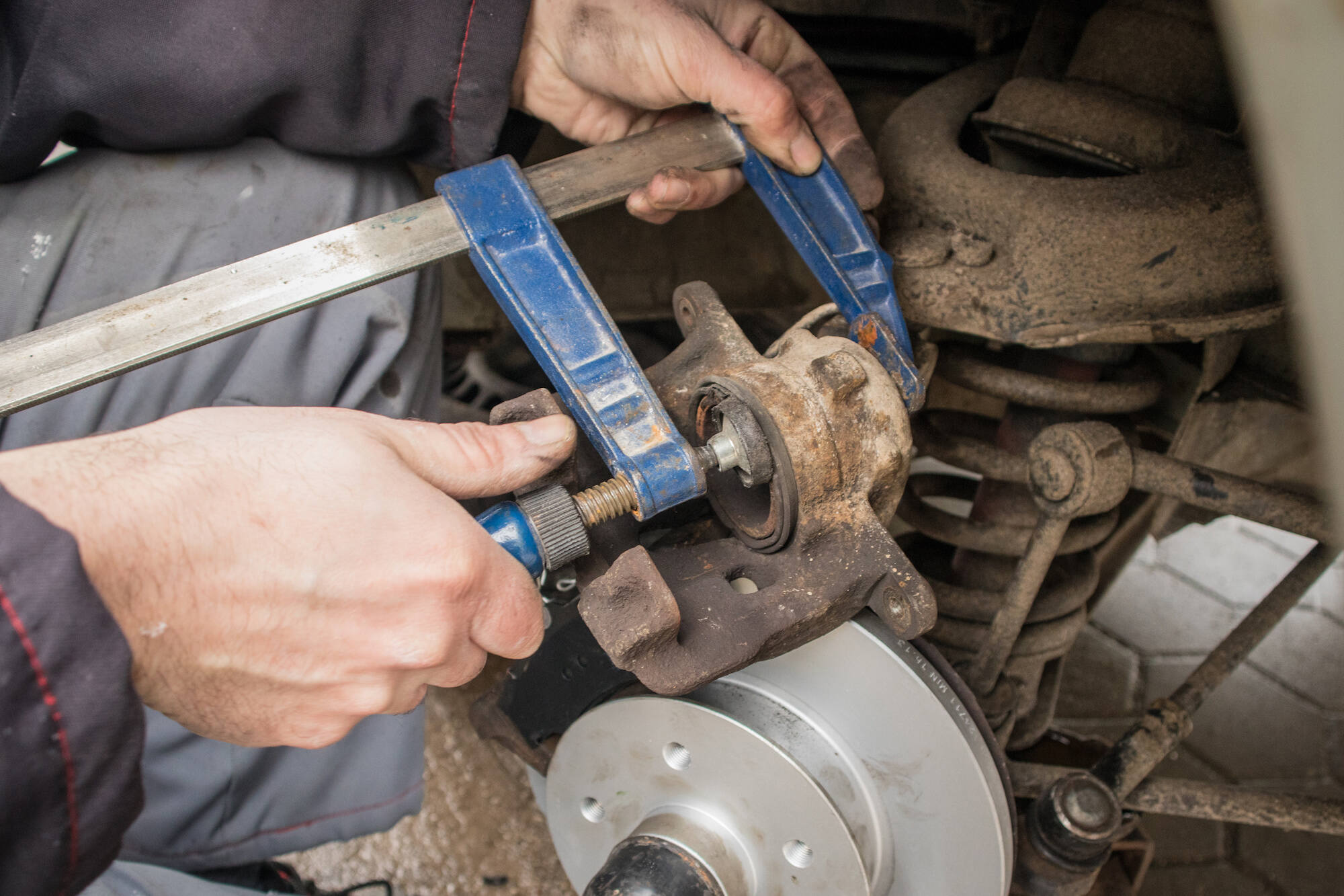 How To Compress Calipers