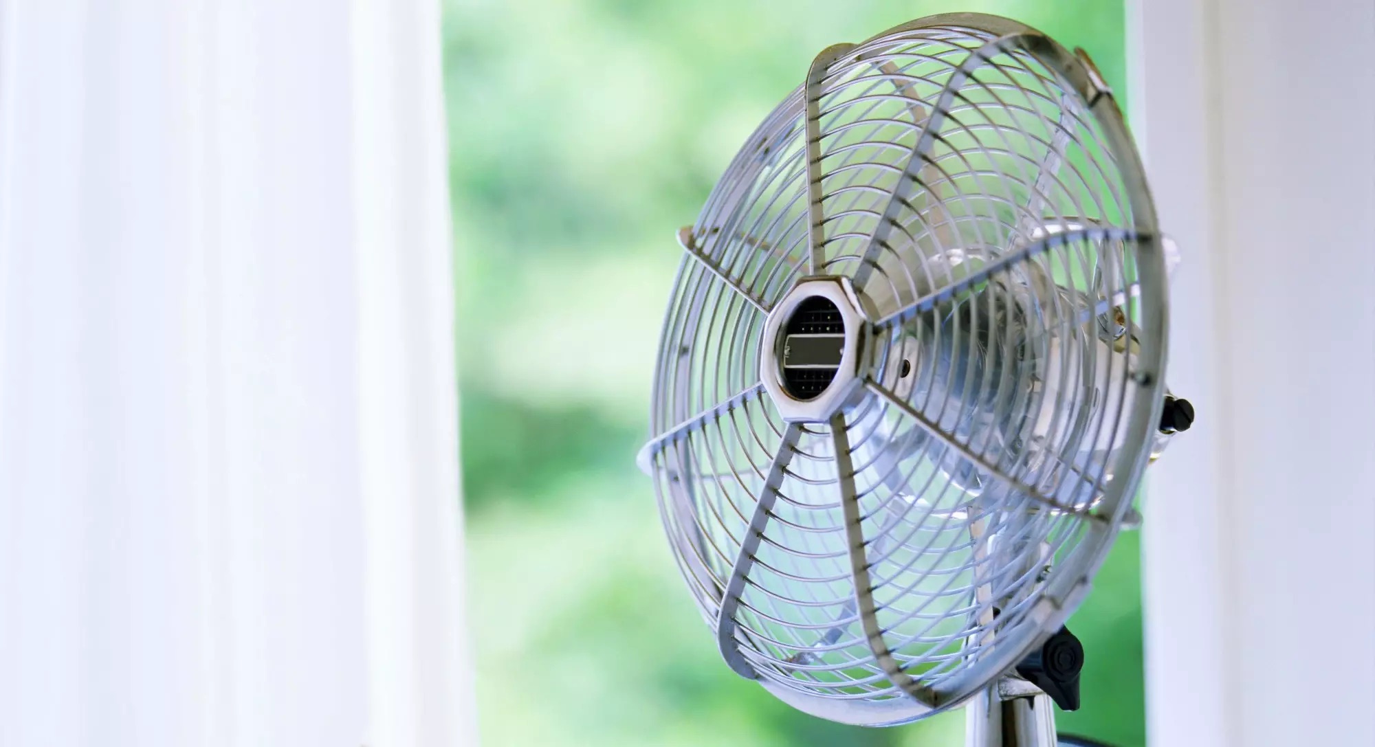How To Cool Down A Room Without Air Conditioning