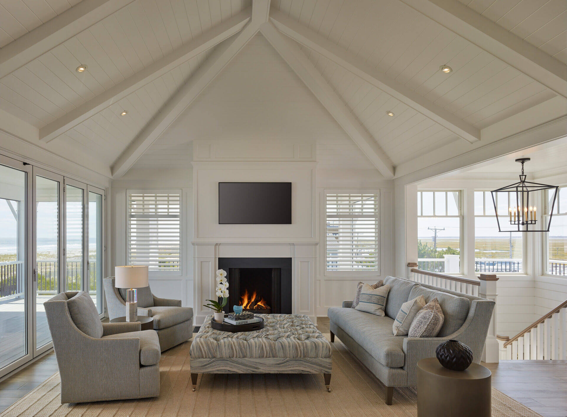 How To Decorate A Large Living Room Wall With Vaulted Ceilings