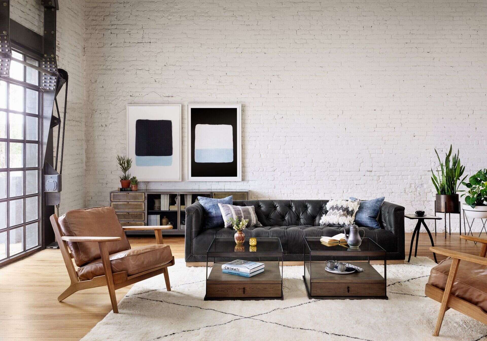 How To Decorate A Living Room With Black Leather Couches